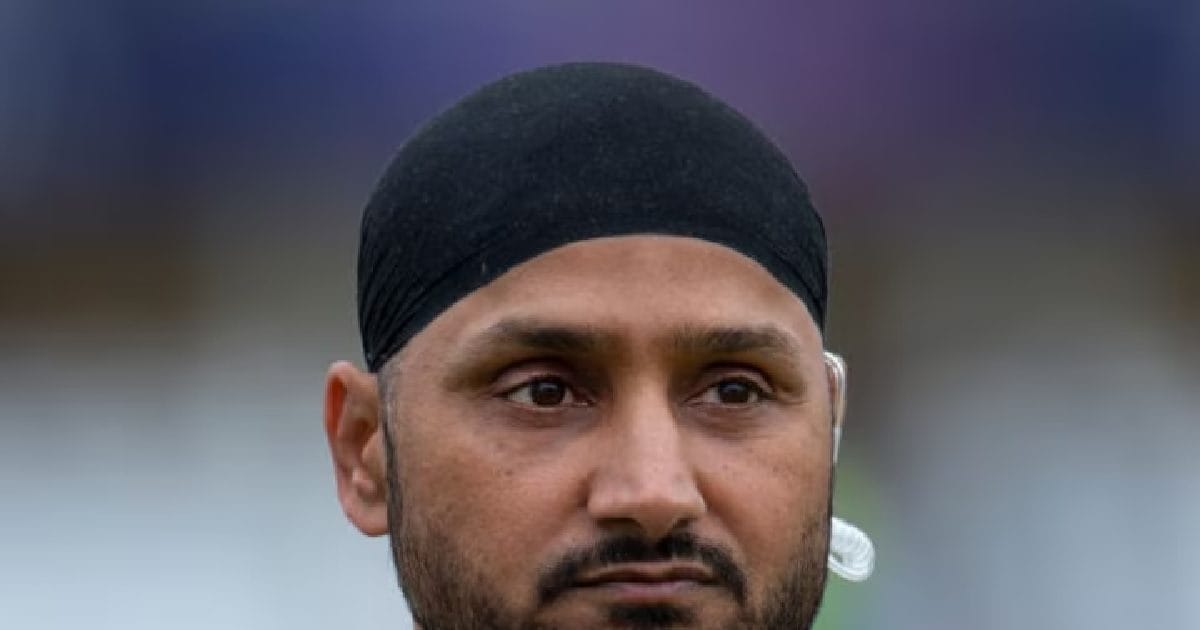 Dhoni compared to Rizwan... Harbhajan gave a piece of his mind to the Pakistani, roasted him and asked- what are you blowing