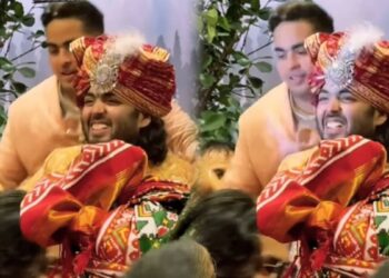 Elder brother Akash's status was seen in Anant's wedding procession, both the brothers did a crazy dance together - India TV Hindi