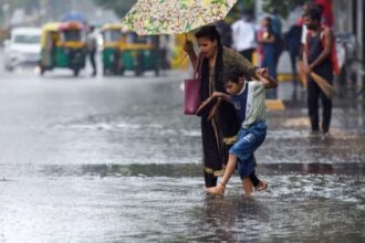 Heavy rain in Uttarakhand and Bihar, know the weather for the next two days in Delhi-NCR - India TV Hindi