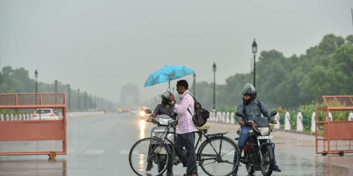 IMD Weather Update: Clouds will rain in Delhi and UP today, monsoon is angry with Bihar - India TV Hindi