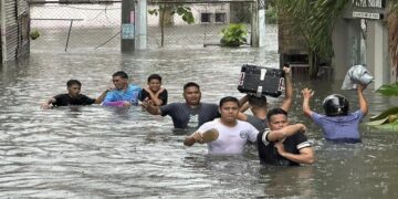 Impact of typhoon 'Gamie' in Philippines, schools and offices closed; flights cancelled - India TV Hindi