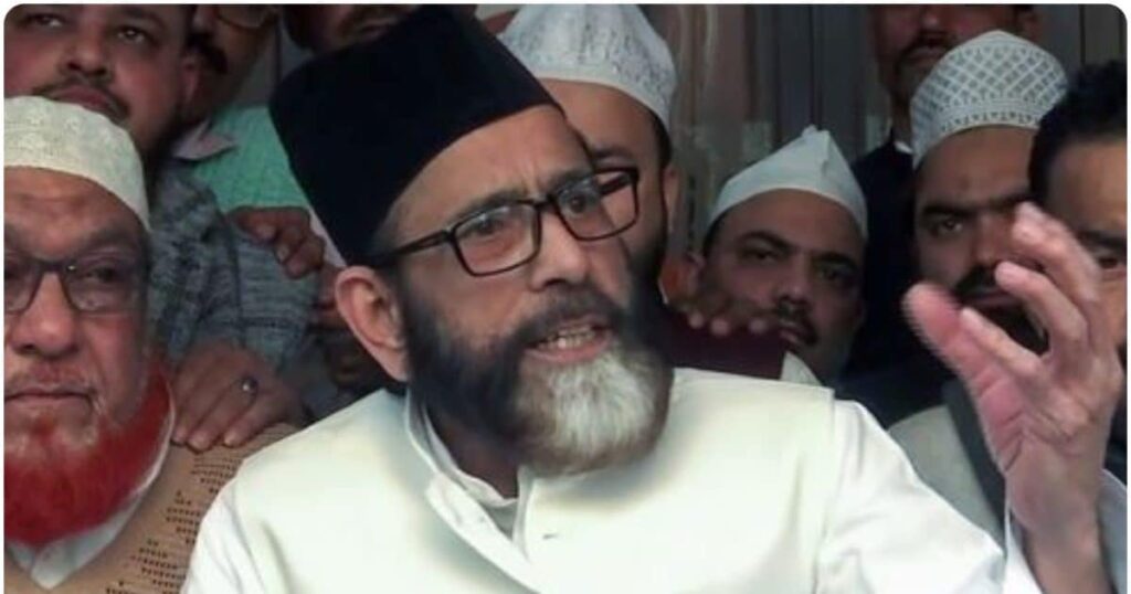 It should be written on the blood pouch whether it is of a Hindu or a Muslim: Maulana Tauqeer