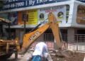 JE And AE Suspended After IAS Coaching Accident: JE and AE suspended after IAS coaching accident, bulldozer being run to remove encroachment on drains in Old Rajendra Nagar