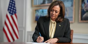 Kamala Harris officially announces to contest presidential election, now in direct competition with Trump - India TV Hindi