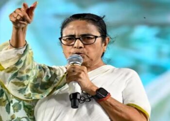 Mamata Banerjee demands to abolish NITI Aayog, will attend the meeting on Saturday - India TV Hindi