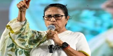 Mamata Banerjee demands to abolish NITI Aayog, will attend the meeting on Saturday - India TV Hindi