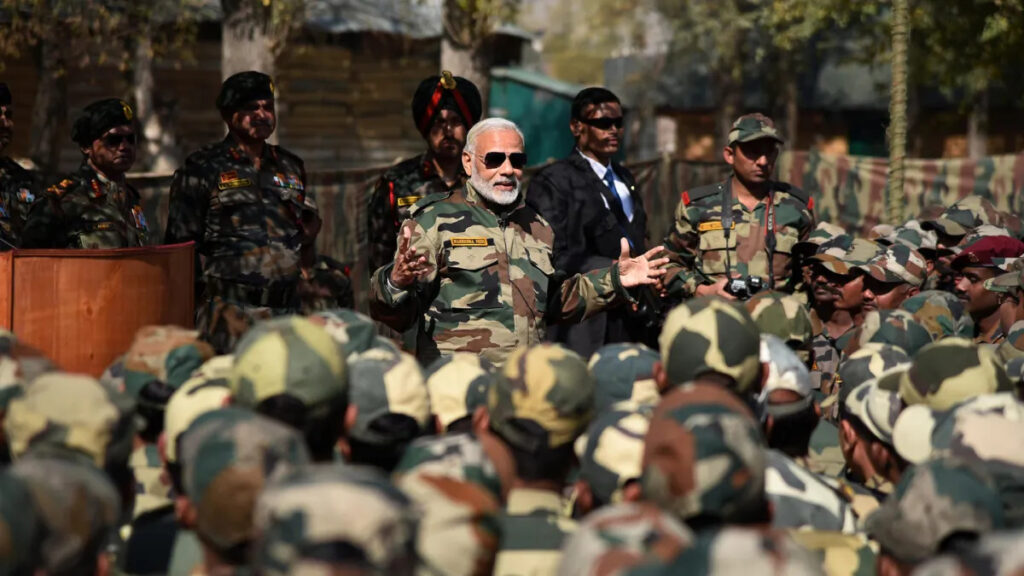 PM Modi will celebrate Kargil Vijay Diwas in Ladakh today, will talk to wives of martyred soldiers - India TV Hindi