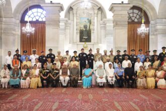 President Murmu honoured 10 soldiers with Kirti Chakra, 26 got Shaurya Chakra - India TV Hindi