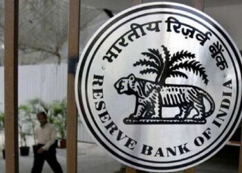 RBI tightens rules for cash payments in banks, will be implemented from November 1, know the full details - India TV Hindi