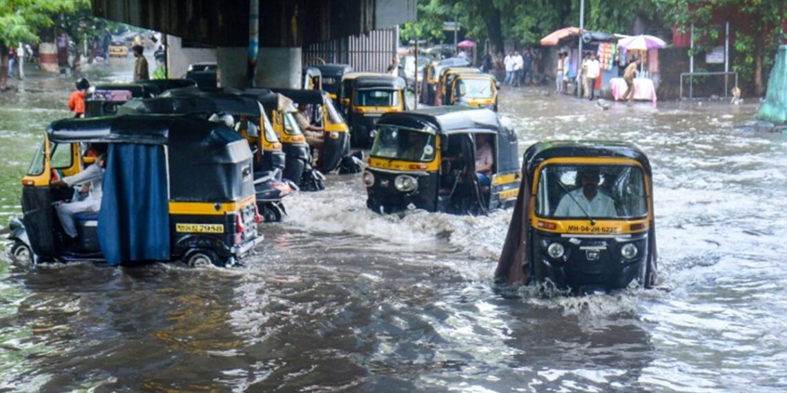 Rain Alert: Heavy to very heavy rains expected in many parts of the country, Meteorological Department has issued yellow alert for all the districts of UP, Uttarakhand and Himachal, Imd says heavy to very heavy rain will occur in many states including Maharashtra and Gujarat, yellow alert issued for up Uttarakhand and Himachal Pradesh