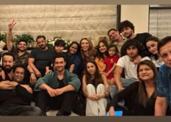 Salman Khan's family came together to celebrate this special person's birthday, family photo goes viral - India TV Hindi