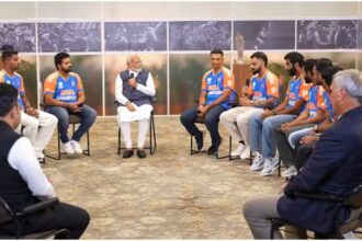 Team India With PM: If you haven't seen this video of Team India with PM Narendra Modi, then what have you seen, this style was seen for the first time - India TV Hindi