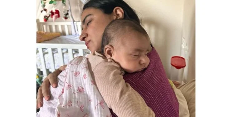 The condition of the actress's 4-month-old son deteriorated, she had to be admitted to the hospital twice - India TV Hindi