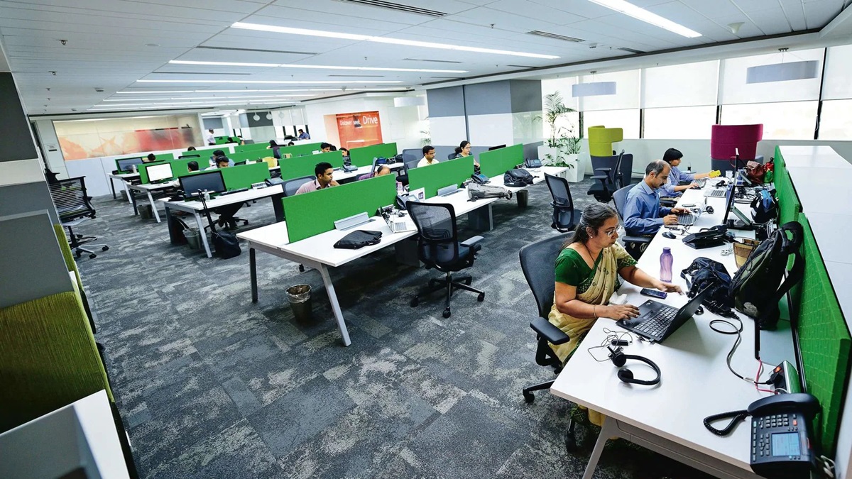 The country's IT hub Bengaluru came to a standstill due to a problem in Microsoft server, work stopped - India TV Hindi