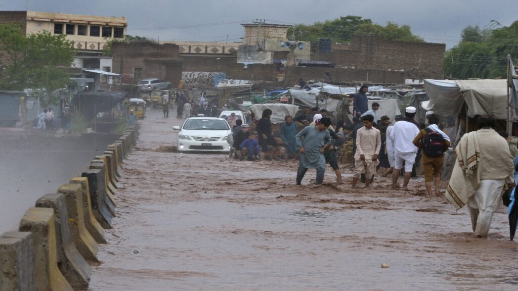 Torrential rains wreak havoc in Pakistan - India TV Hindi