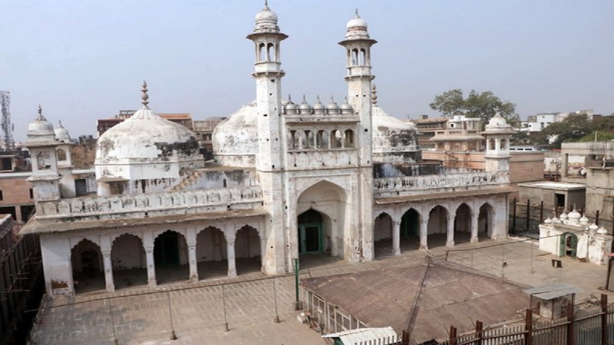Vyasji Cellar Of Gyanvapi Masjid Case In Supreme Court: Hearing in the Gyanvapi Masjid case in the Supreme Court today, the Muslim side has filed an application to stop worship in Vyasji's basement, Supreme court to hear Muslim side petition against worship in Vyasji Cellar Of Gyanvapi Masjid Case today
