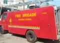 Water Supplied From Fire Brigade Vehicle To IPS Officer's House : Unique style… When water ran out in the IPS officer's house, he called the fire brigade vehicle and filled the tank