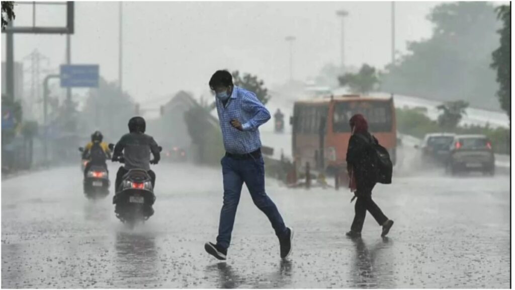 Weather became pleasant due to rain in Delhi NCR, know the condition of other states - India TV Hindi