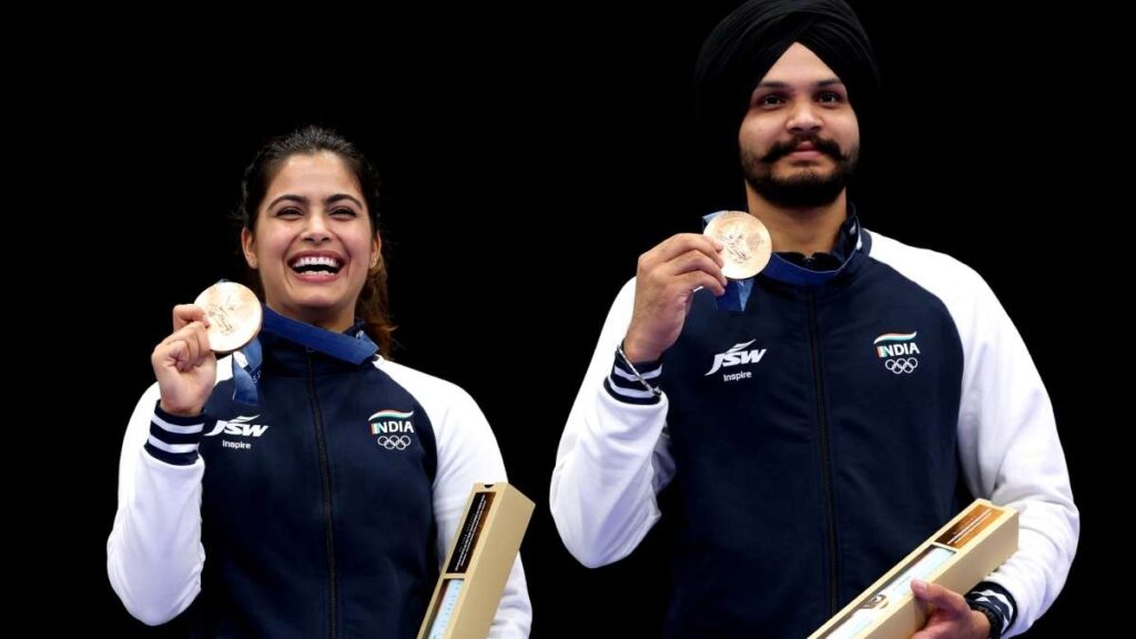 What else did Manu-Sarabjot get apart from bronze medal after winning Paris Olympics? - India TV Hindi
