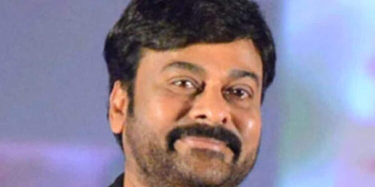 When a fan came to take a photo, Chiranjeevi pushed him aside, netizens got angry after watching the video