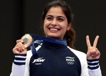 Winning this medal means a lot to me, know what Manu Bhaker said after winning her second Olympic medal - India TV Hindi