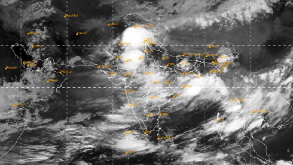 Rain Alert: Heavy rain alert in all states including Delhi, schools closed in the national capital today; Accidents took the lives of 20 people across the country, IMD issues heavy to very heavy rain alert for Delhi and other states schools closed in national capital