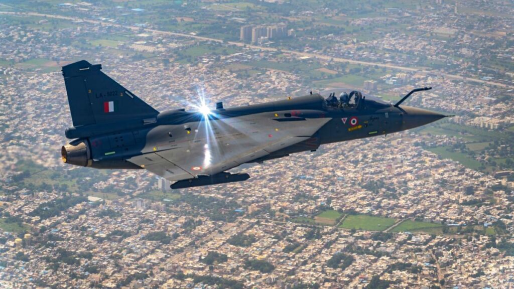 40 aircraft will participate in the Republic Day parade, Tejas will not take part, know the reason - India TV Hindi