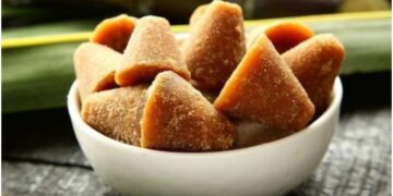 A piece of jaggery can cure many diseases, at what time is it more beneficial to eat it? - India TV Hindi
