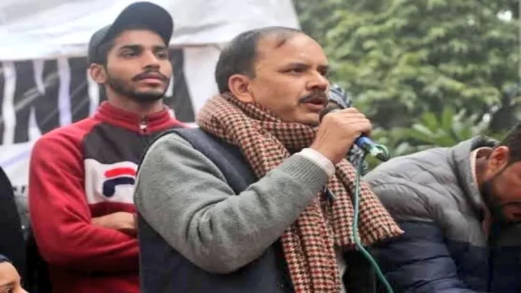 AIMIM has given ticket to Delhi riots accused Shifa Ur Rehman from Okhla, before this the party has also given ticket to Tahir Hussain.