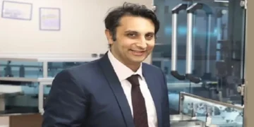 Adar Poonawalla On Working Hours: 'Wife likes to look at me', after Anand Mahindra, now Serum Institute owner Adar Poonawalla takes a dig at L&T chairman, Adar Poonawalla of Serum institute takes dig on L&T chairman Sn Subramanyan on 90 hour work know what anand mahindra said