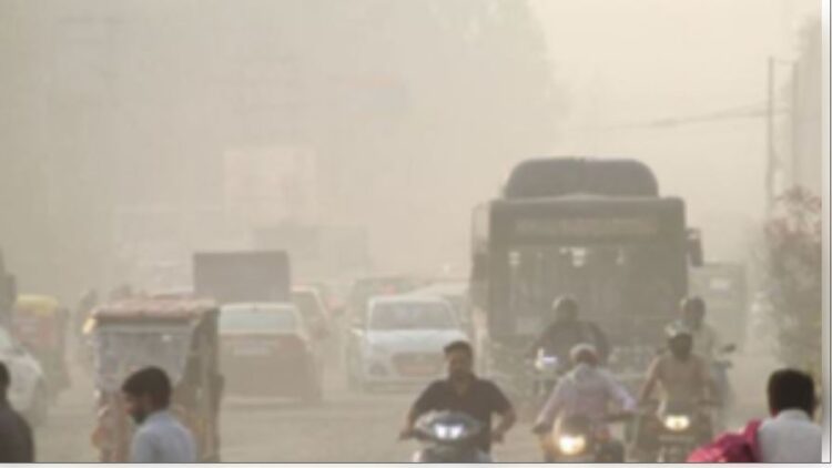 Air quality again reaches severe category, AQI crosses 300