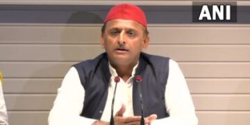 Akhilesh Yadav prayed for Saif Ali Khan's health, raised demand for the safety of artists
