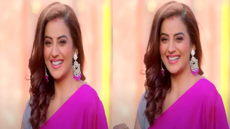 Akshara Singh came out as "Chand Ke Tara", fire with Karan Khanna with romance