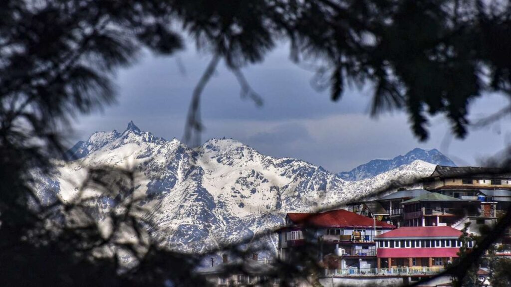 Before going to visit Himachal, know the weather conditions, when will it rain and snow? - India TV Hindi