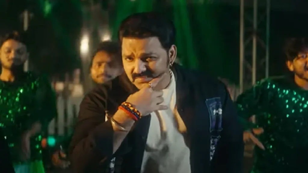 Birthday Special Pawan Singh: On the occasion of his birthday, Pawan Singh gave a strong return gift to his fans, created a stir with "Aara Ke Othlaali"