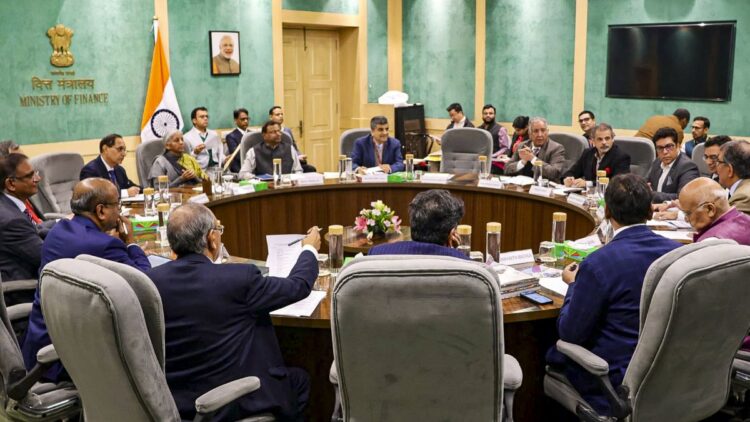 Budget 2025: Will 8th Pay Commission be announced in the budget? Labor organizations put forward demands from the Finance Minister - India TV Hindi