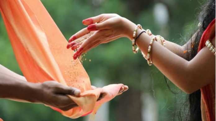 By donating these five things in the month of Magh, there will be no shortage of money throughout the year.