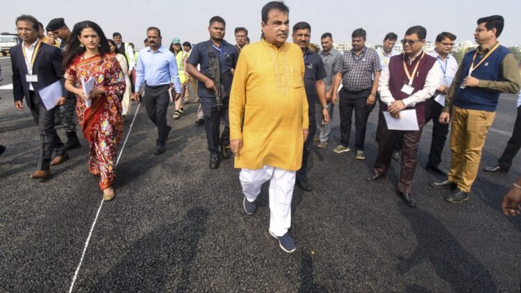 Cement industry is in the hands of a few people, collusion is a big problem for the country, know why Nitin Gadkari said this? - India TV Hindi