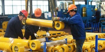 China will grow at a pace of 5% in 2024, pace slower than last year - India TV Hindi