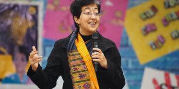 Delhi Assembly Election 2025 Update Atishi Marlena Kalkaji Assembly Seat History Caste Wise Voters in Delhi Election Latest News in Hindi | Delhi Top News in Hindi News Track | Delhi Latest Update in Hindi Samachar | Delhi Assembly Election 2025: Will Atishi be able to save her seat? , News Track in Hindi