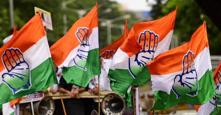 Delhi has become a football in the wrestling match between 'Bade Miyan' and 'Chhote Miyan': Congress' allegation