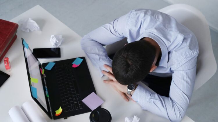 Economic Survey: Working more than 55-60 hours in 7 days is harmful to mental health - India tv hindi