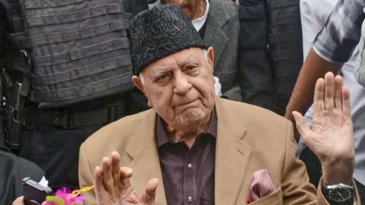 Farooq Abdullah's convoy's vehicle met with an accident while going to Ajmer - India TV Hindi