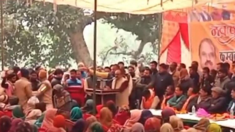 Hardoi News Today Sansad Jaiprakash Rawat Reacted to the Statement of Former MP Naresh Aggarwal. UP News Today Latest Update in Hindi News Track Hindi News Hardoi Ka Taaza Samachar in Hindi | Hardoi News: Political atmosphere heated up again in Hardoi, MP targeted former MP, said that no area is anyone's inheritance. News Track in Hindi