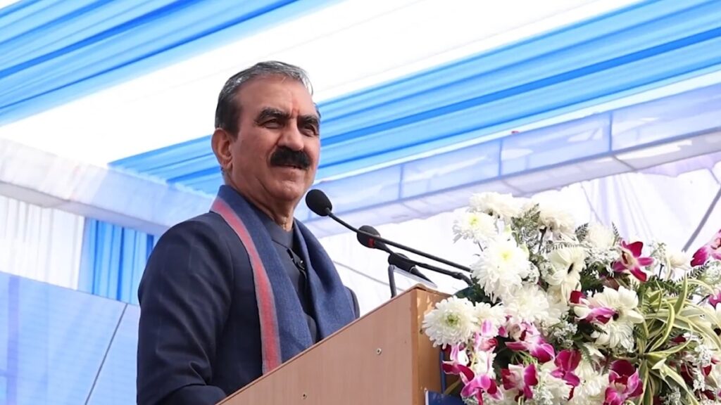 Himachal CM Sukhu inspected schools, announced to give Rs 1000 to each girl student - India TV Hindi