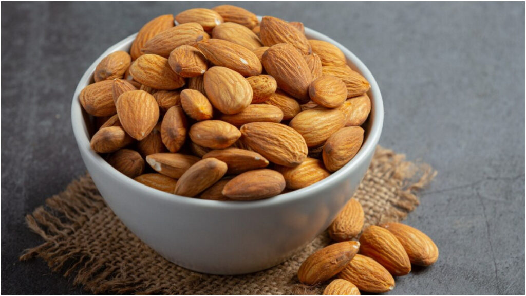 How many almonds should one eat in a day? Excessive consumption can harm health - India TV Hindi
