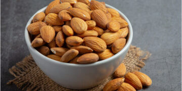 How many almonds should one eat in a day? Excessive consumption can harm health - India TV Hindi