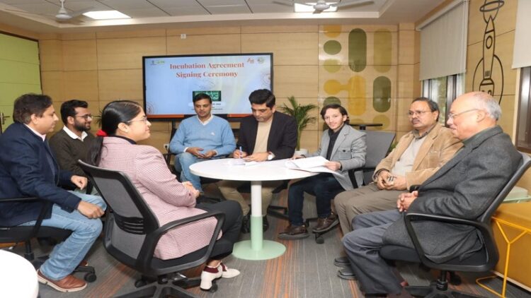 IP University signs incubation agreement with Agomuk Program