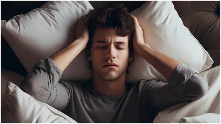 If you can't sleep even after lying down at night, then follow these tips, you will fall asleep within minutes - India TV Hindi