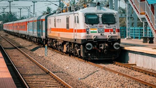 Indian Railways is fully prepared for Mahakumbh, more than 300 trains will be run for devotees.